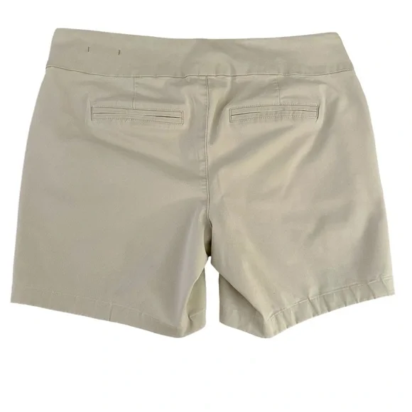 Jag Jeans Ainsley 8” Pull-On Light Khaki Shorts Plus Size 18W - Picture 2 of 6